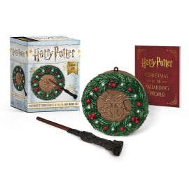 Harry Potter: Hogwarts Christmas Wreath and Wand Set : Lights Up!