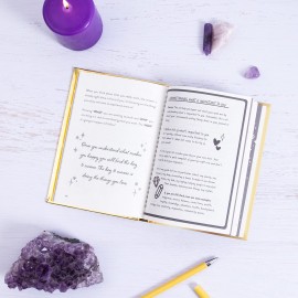 Manifest Your Dreams : Your beginner's toolkit for manifesting in 10 easy steps