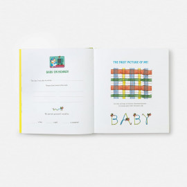  Busy, Busy Baby: A Record of Your Baby's First Year: Baby Book with Milestone Stickers